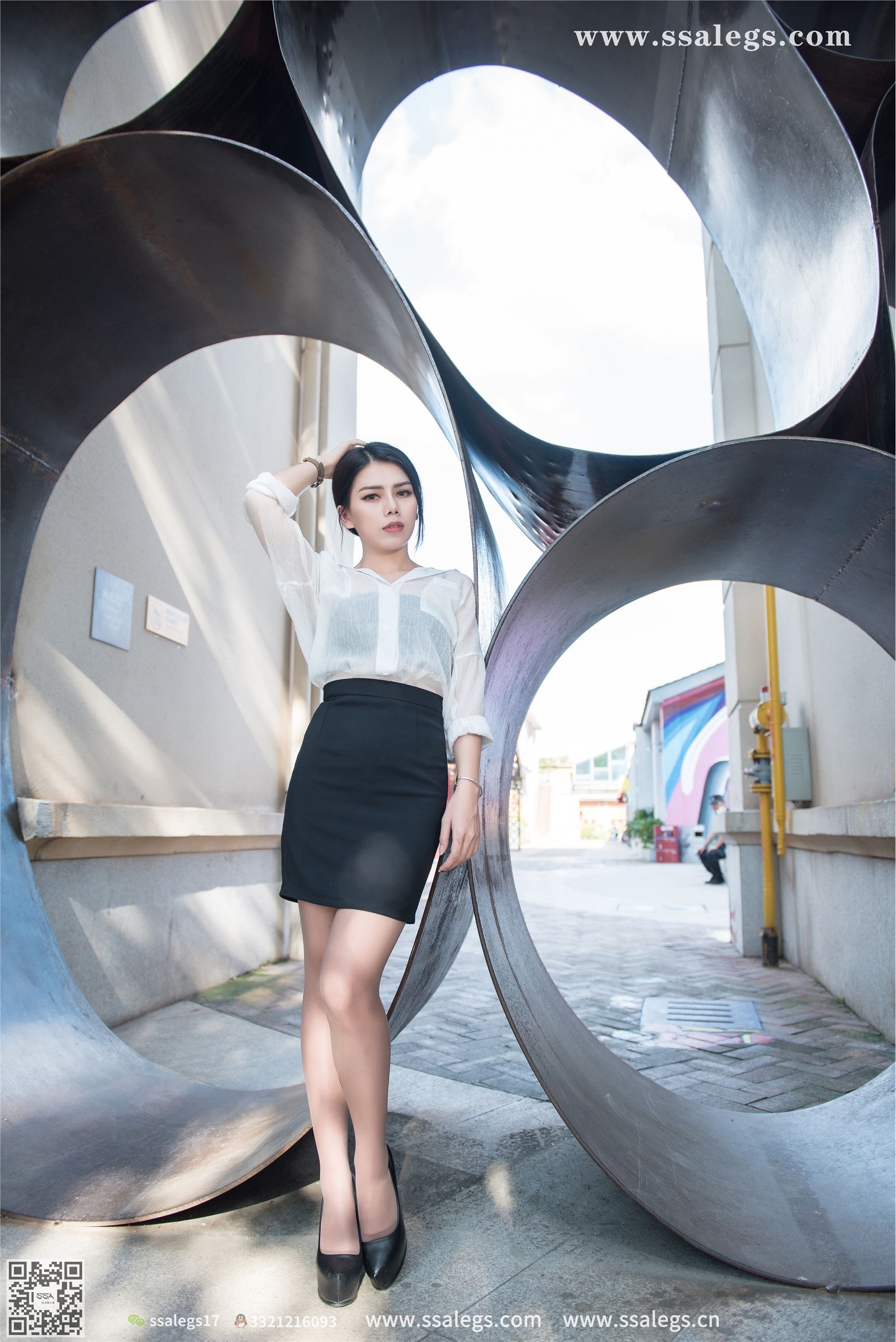 SSA丝社 NO.021 混血美女芷沫浪漫咖啡色丝袜街拍